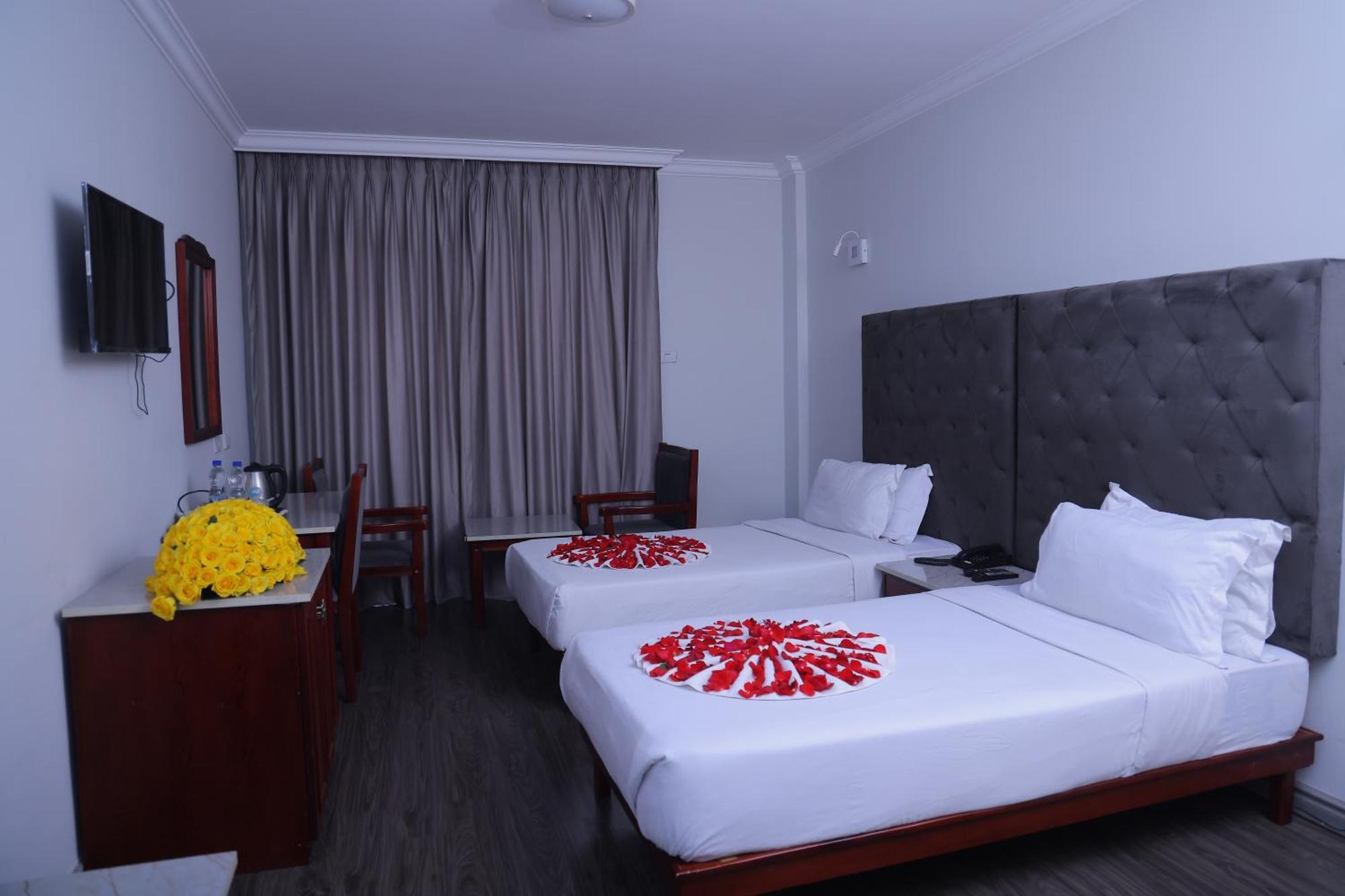 Trinity Hotel Аддис-Абеба Екстер'єр фото