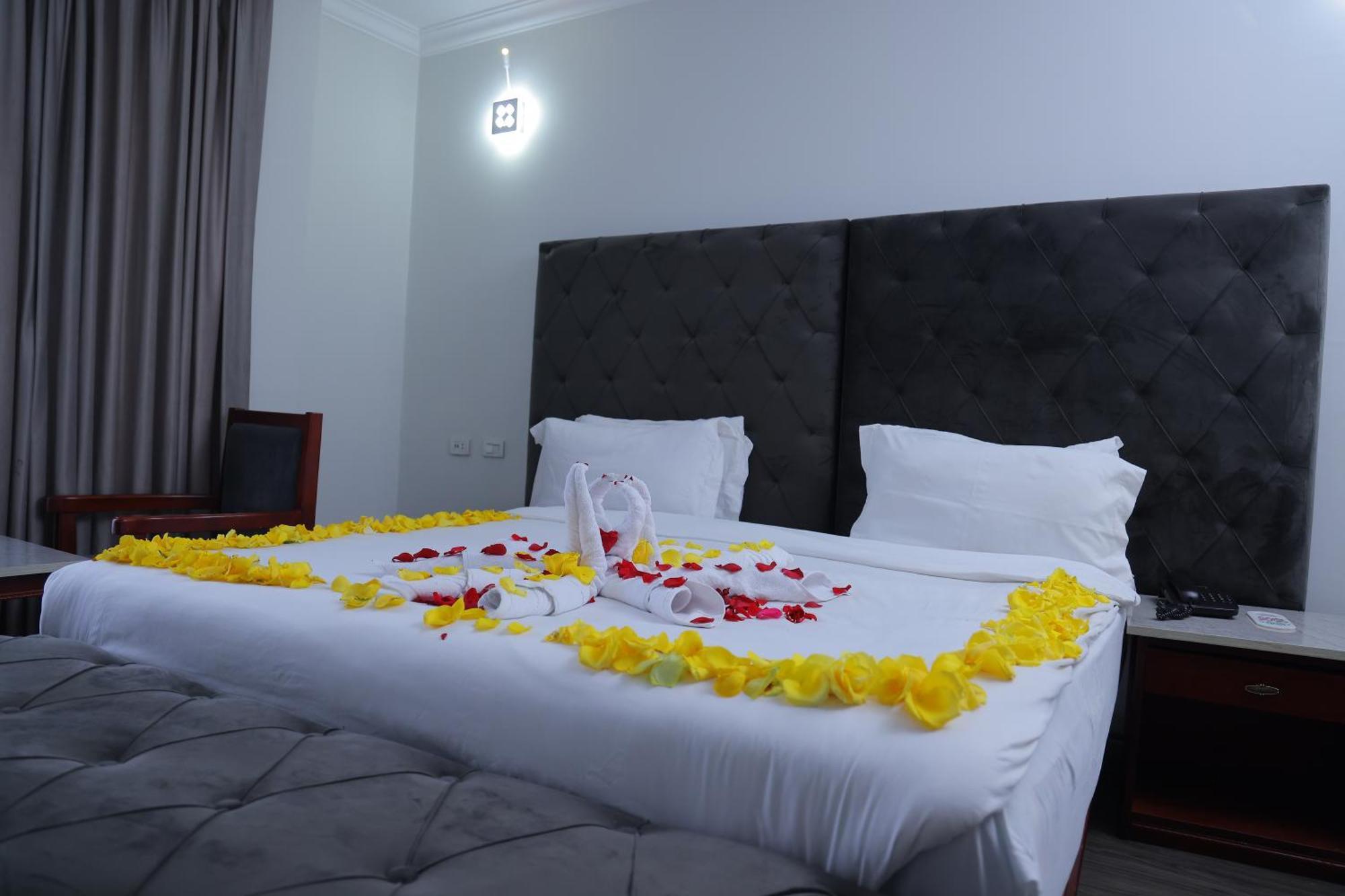 Trinity Hotel Аддис-Абеба Екстер'єр фото